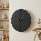 Orologio da parete rotondo minimalista con quadrante geometrico e display analogico