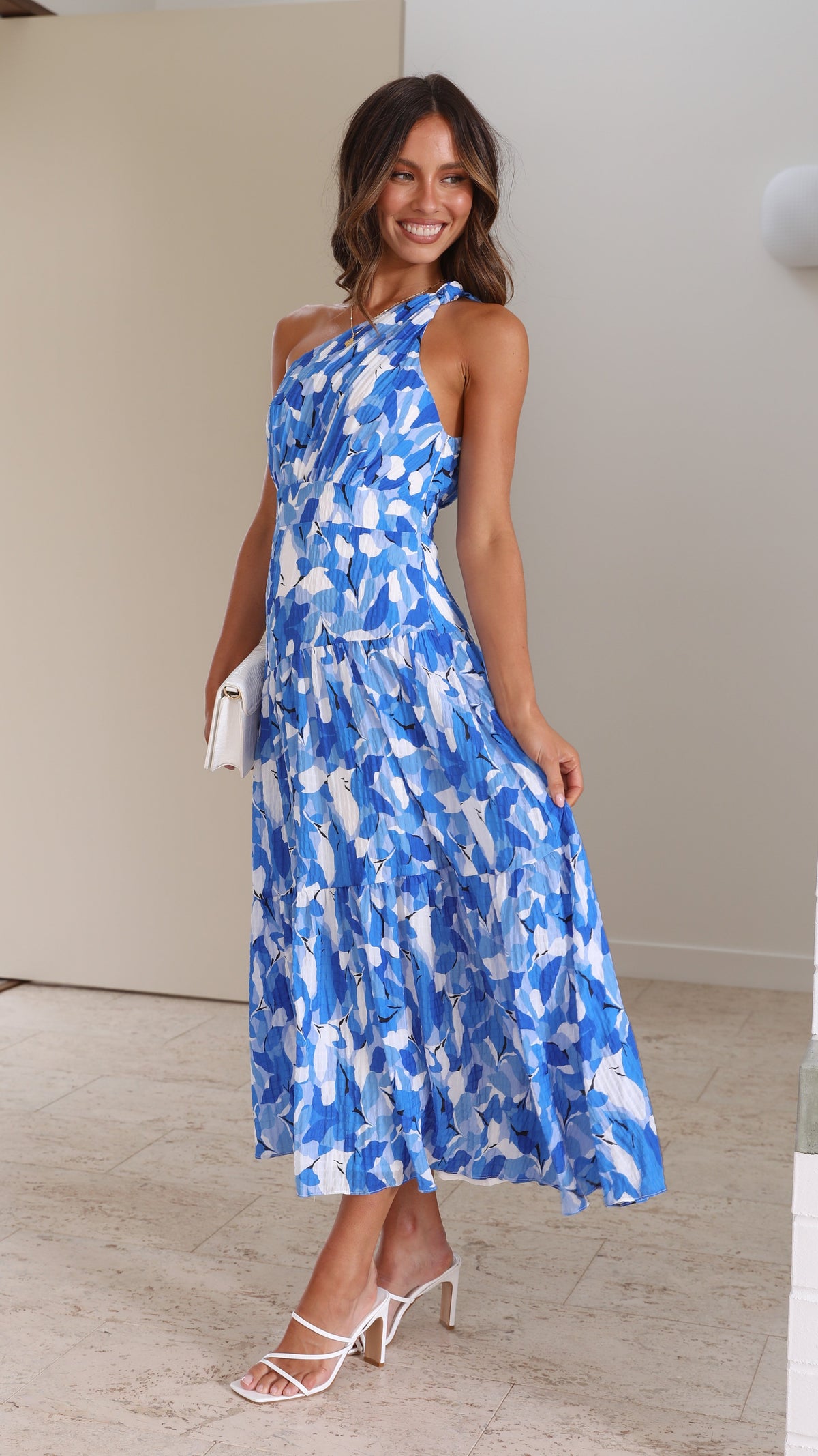 Vestido midi de un solo hombro para mujer con estampado floral abstracto, textura plisada y cintura fruncida con smock