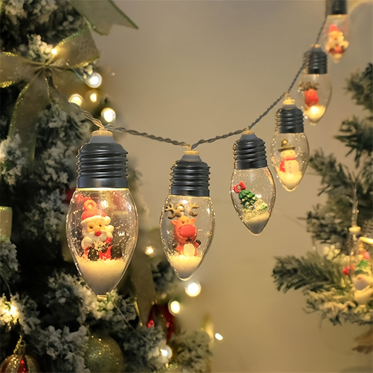 Weihnachtslichterkette mit Miniaturfiguren