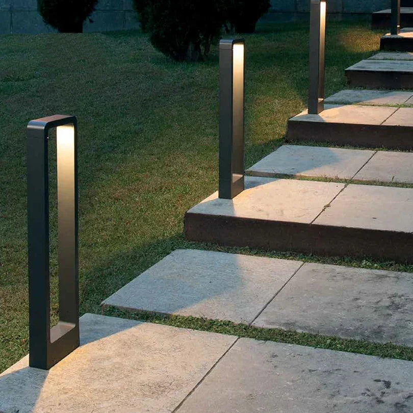 GardenGlow-tyylinen moderni LED-pollarivalaisin ulkokäyttöön