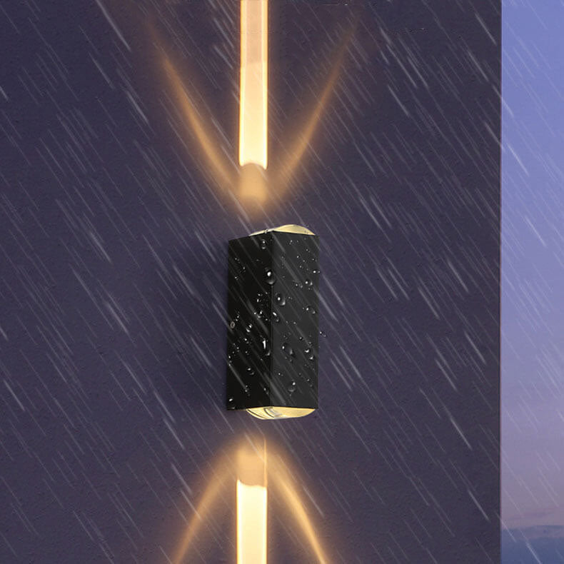 Lampada da parete rettangolare Scandi a LED per esterni con luce rivolta verso l'alto e verso il basso
