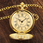 Reloj de bolsillo vintage con números romanos
