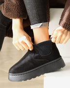 Stivaletti Chelsea da donna con platform e fodera in ecopelliccia
