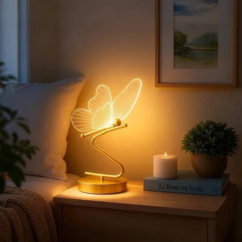 Ładowana lampa stołowa LED z grawerowanym motywem skrzydła motyla