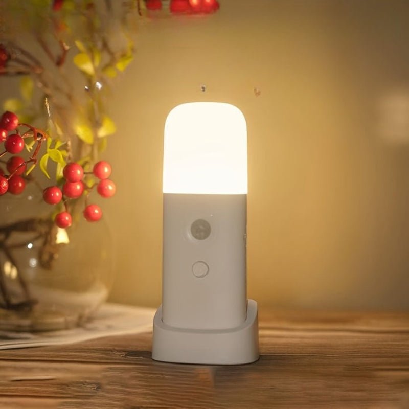 Ładowana lampka nocna LED z czujnikiem ruchu