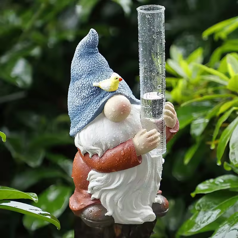 Statuetta da giardino a forma di gnomo con pluviometro