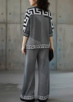 Completo da donna con top a stampa geometrica e pantaloni a gamba larga