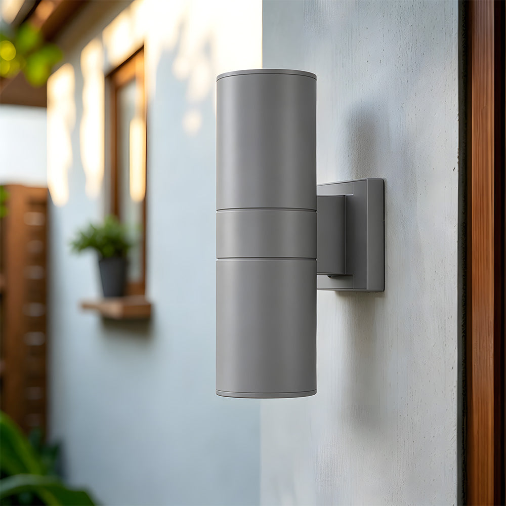 Lampada da parete cilindrica moderna a LED per esterni con luce rivolta verso l'alto e verso il basso