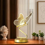 Ładowana lampa stołowa LED z grawerowanym motywem skrzydła motyla