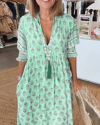 Robe maxi imprimé bohème pour femmes avec col à nouer à pompons