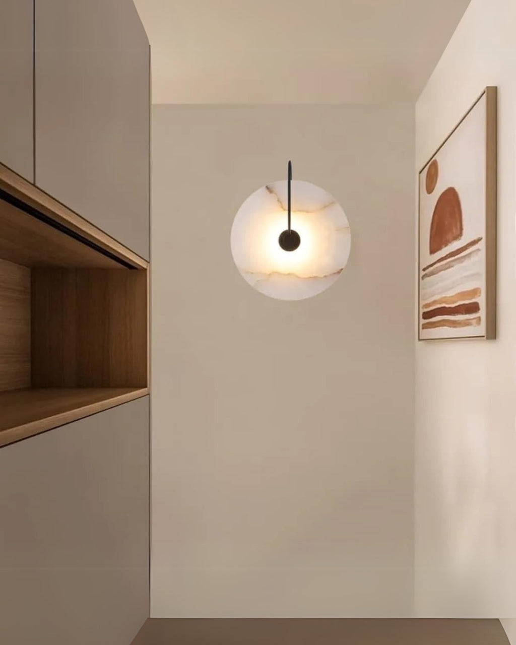 LED-Wandleuchte aus Alabaster mit kreisförmigem Steinschirm und warmem, indirektem Licht