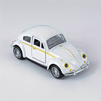 Juguete de coche clásico en miniatura
