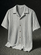 Camisa de resort abierta de punto con textura y botones para hombre