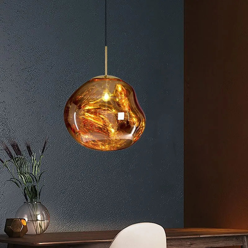 Lampada a sospensione in acrilico effetto fuso