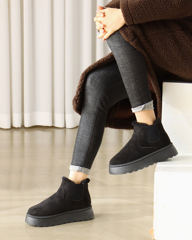Stivaletti Chelsea da donna con platform e fodera in ecopelliccia