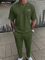 Herren-Set aus strukturiertem T-Shirt mit lässiger Passform und Hose