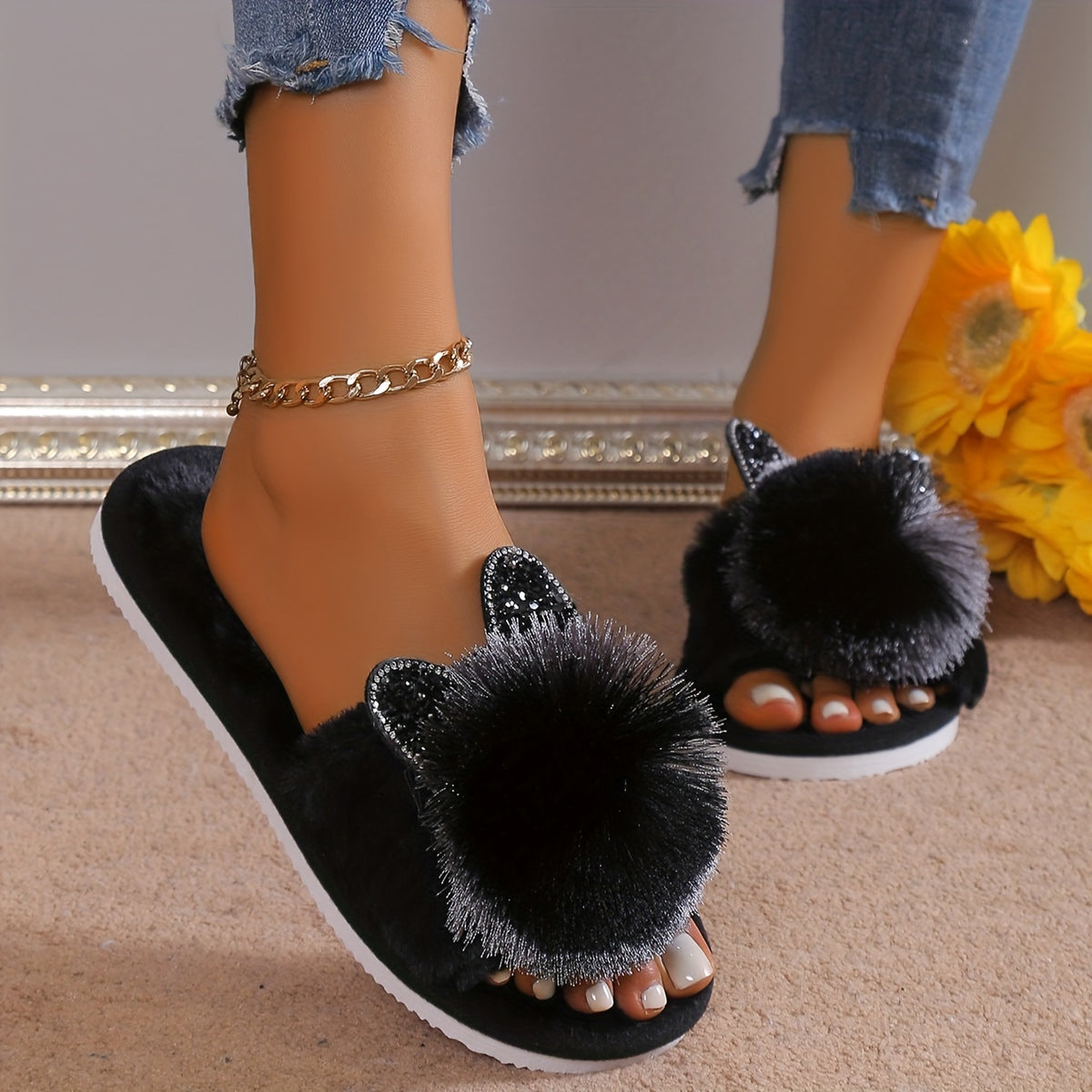 Zapatillas de felpa con pompón y punta abierta