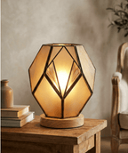Geometryczna lampka stołowa z bursztynowego szkła