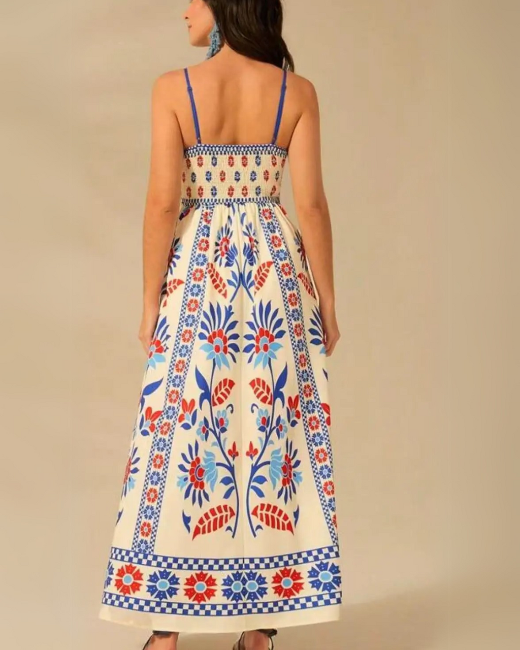 Damska boho sukienka maxi bez rękawów z kwiatowym nadrukiem i cienkimi ramiączkami