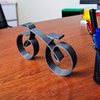 Minimalistisk cykelskulptur til dekorativ udstilling