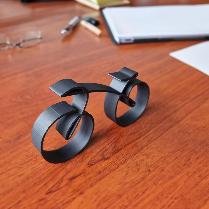 Minimalistisk cykelskulptur til dekorativ udstilling