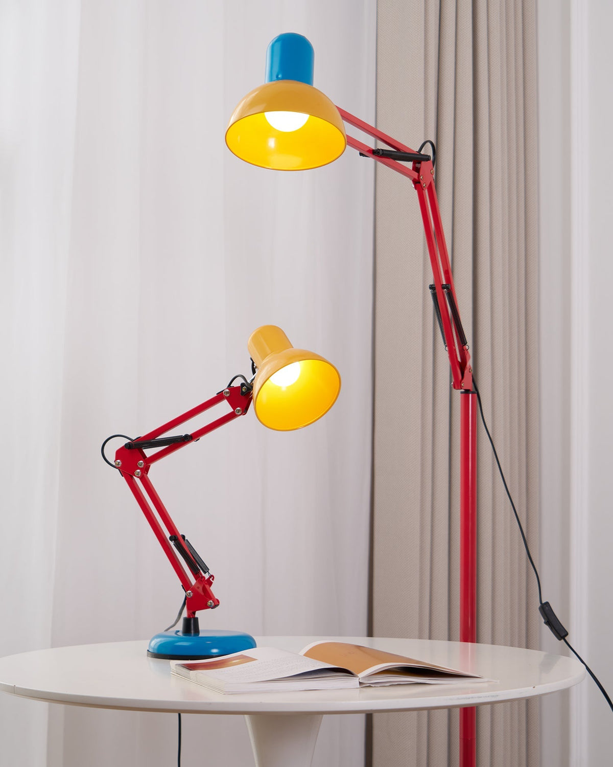 Adjustable Arm Floor Lamp