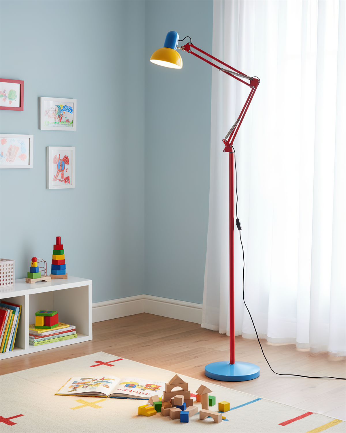 Adjustable Arm Floor Lamp