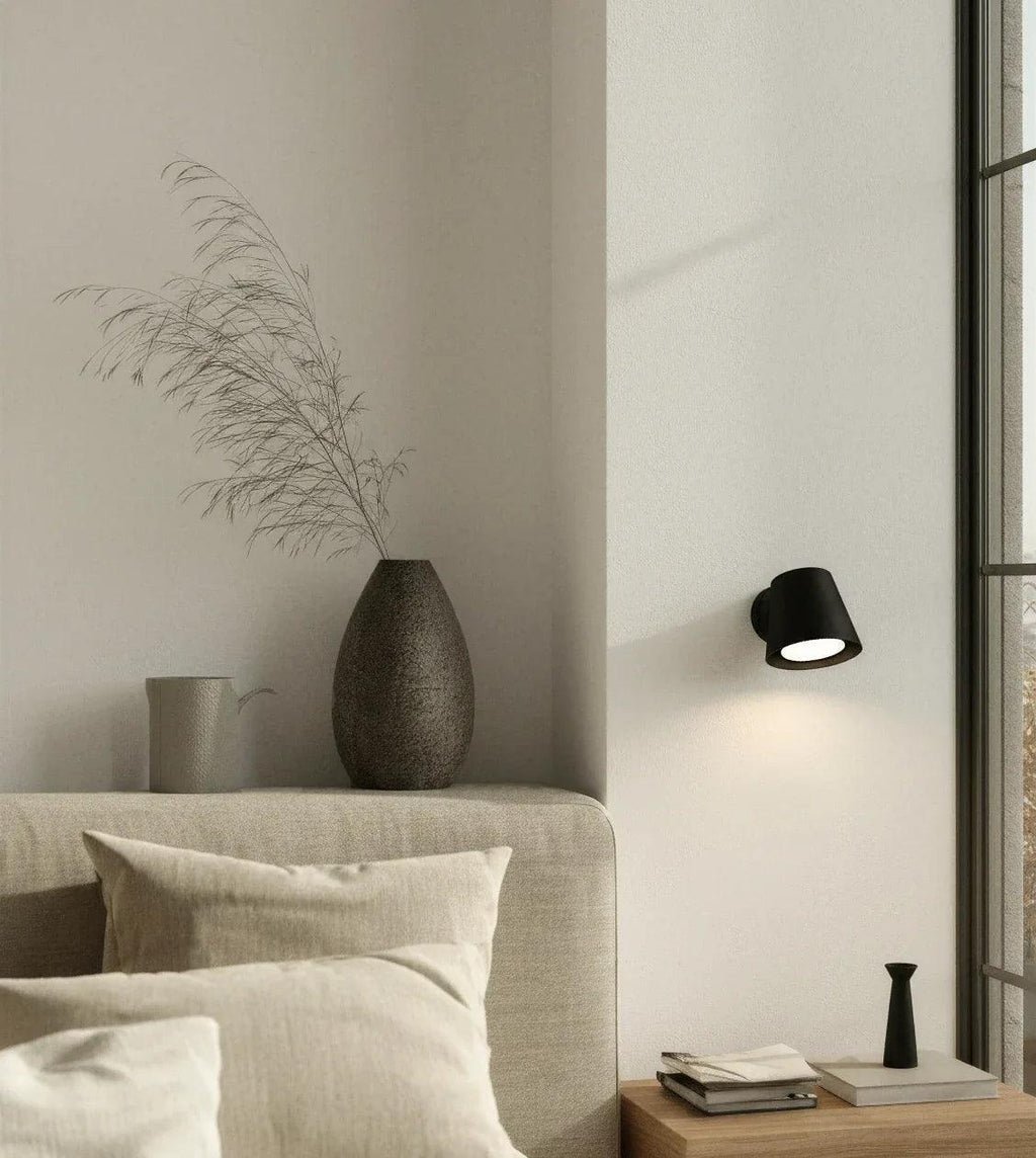 Ładowana regulowana lampa ścienna z aluminium