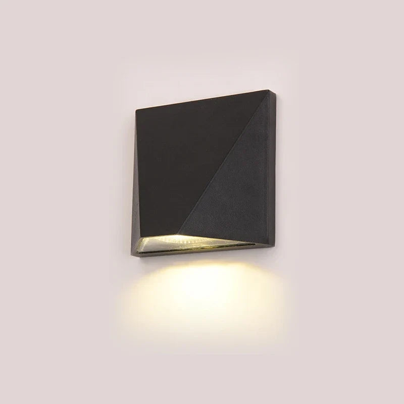 Kompakt geometrisk LED-vägglampa för utomhusbruk