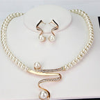 Set di collana e orecchini da donna con perle e cristalli a spirale