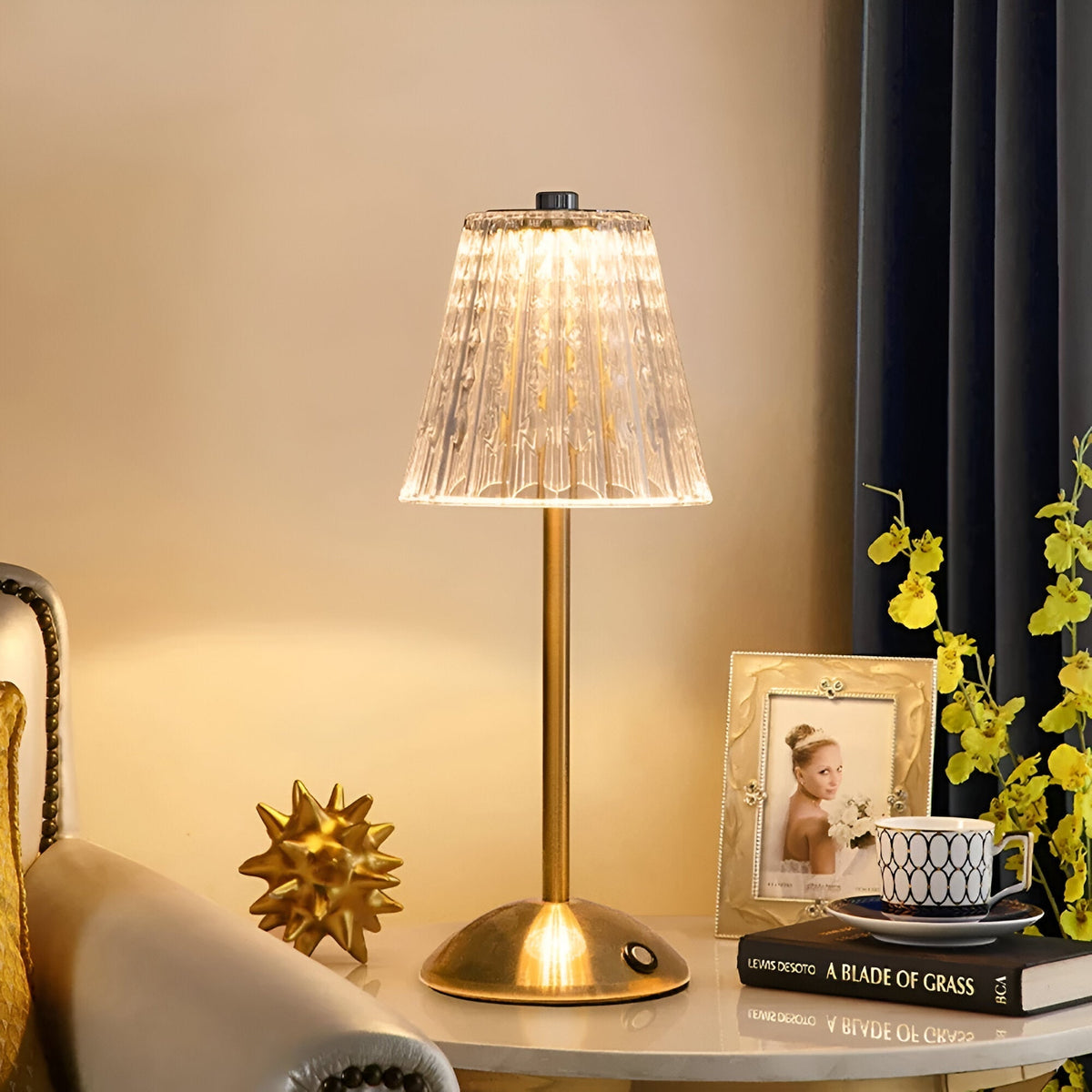 Bordlampe med krystalskærm