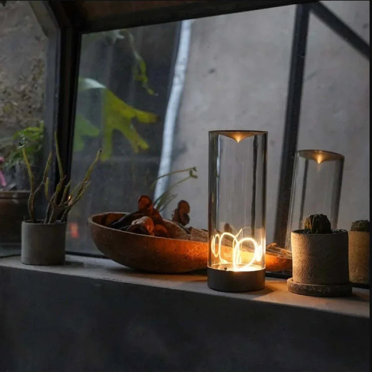 Zylindrische Tischlampe in Balkenform, wiederaufladbar und per Berührung dimmbar