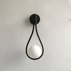 Nordycka szklana lampa ścienna w kształcie kropli