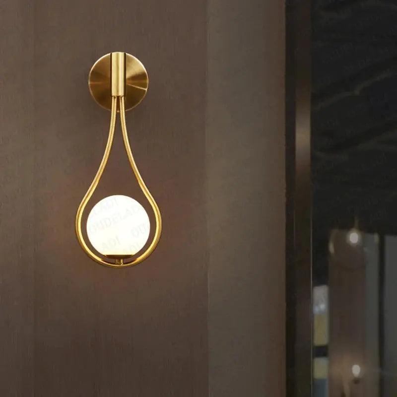 Nordycka szklana lampa ścienna w kształcie kropli