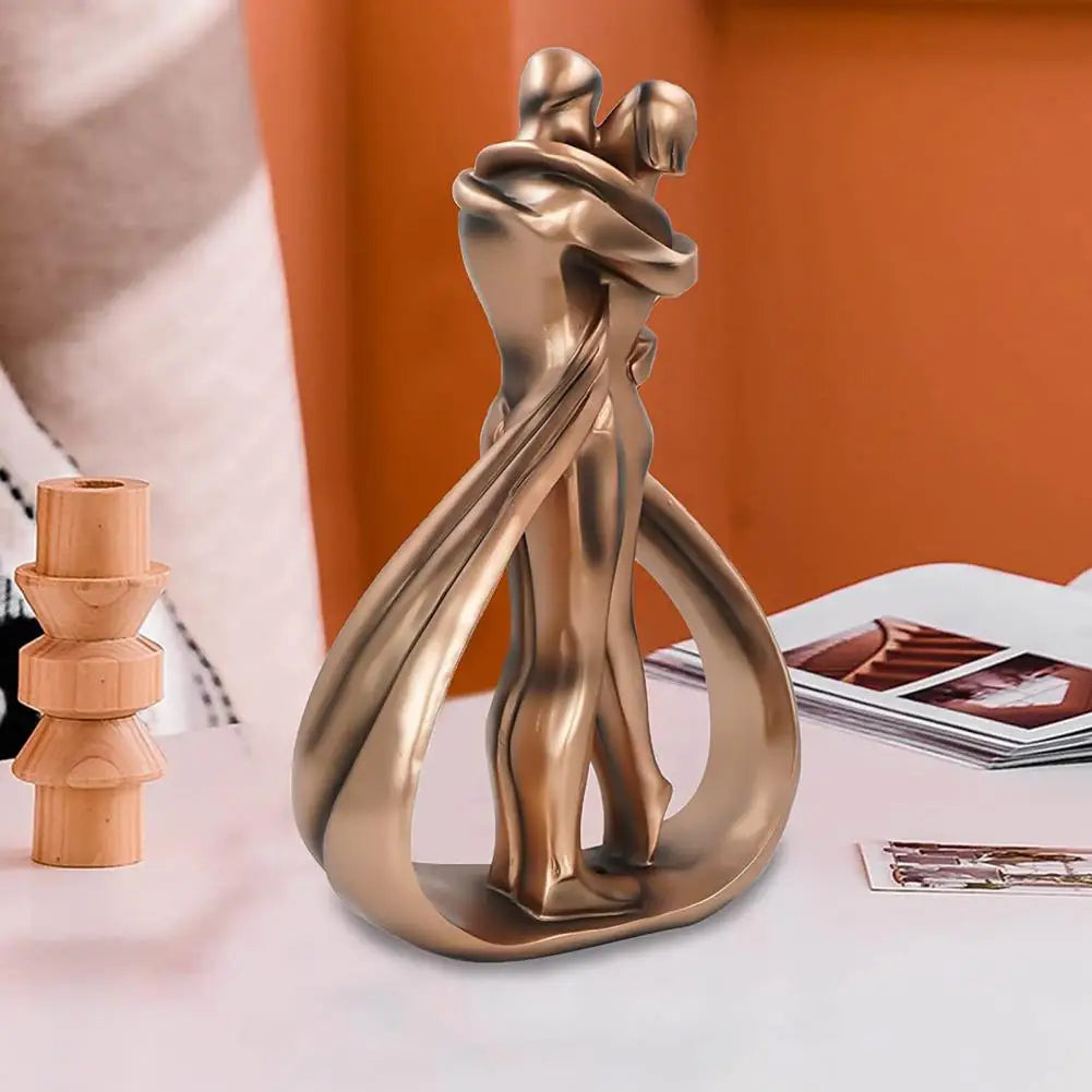 Escultura romántica de pareja con elegantes figuras abrazadas para decorar el hogar