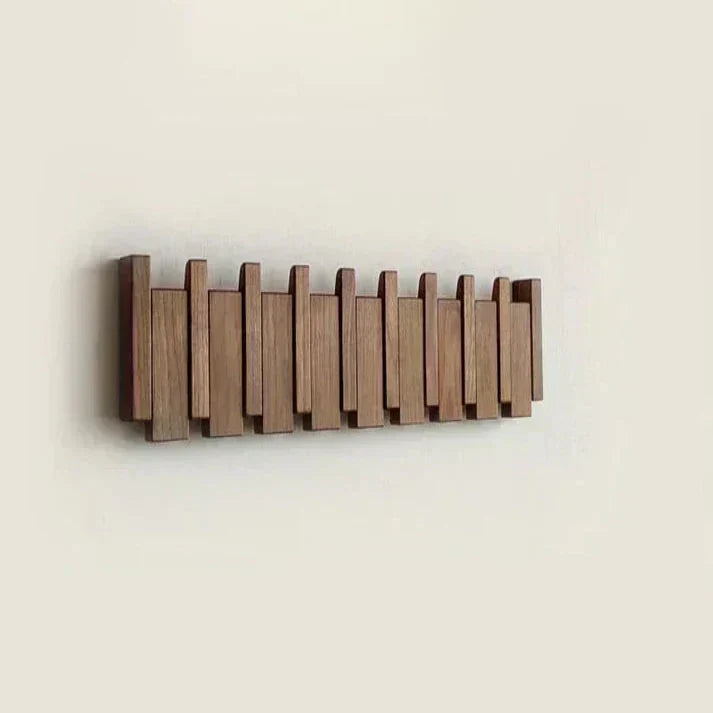 Moderne vægur i træ med minimalistisk design til stilfulde hjem