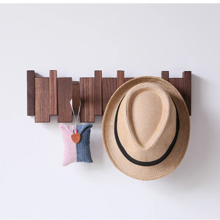 Moderne vægur i træ med minimalistisk design til stilfulde hjem
