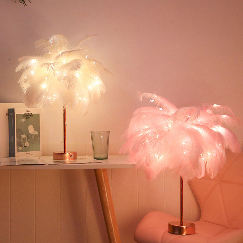 Lampada da tavolo LED con piume di struzzo