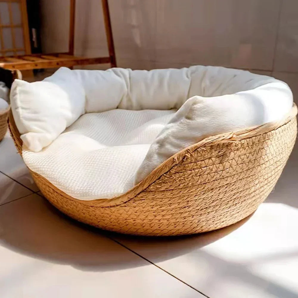 Woven Round Pet Bed with Plush Cushion