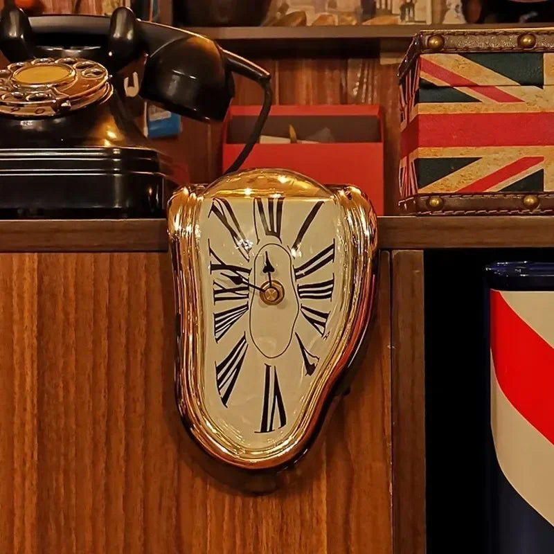 Orologio da mensola con effetto fusione e quadrante con numeri romani