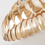 Halvplan loftlampe i glas med kronbladsdesign