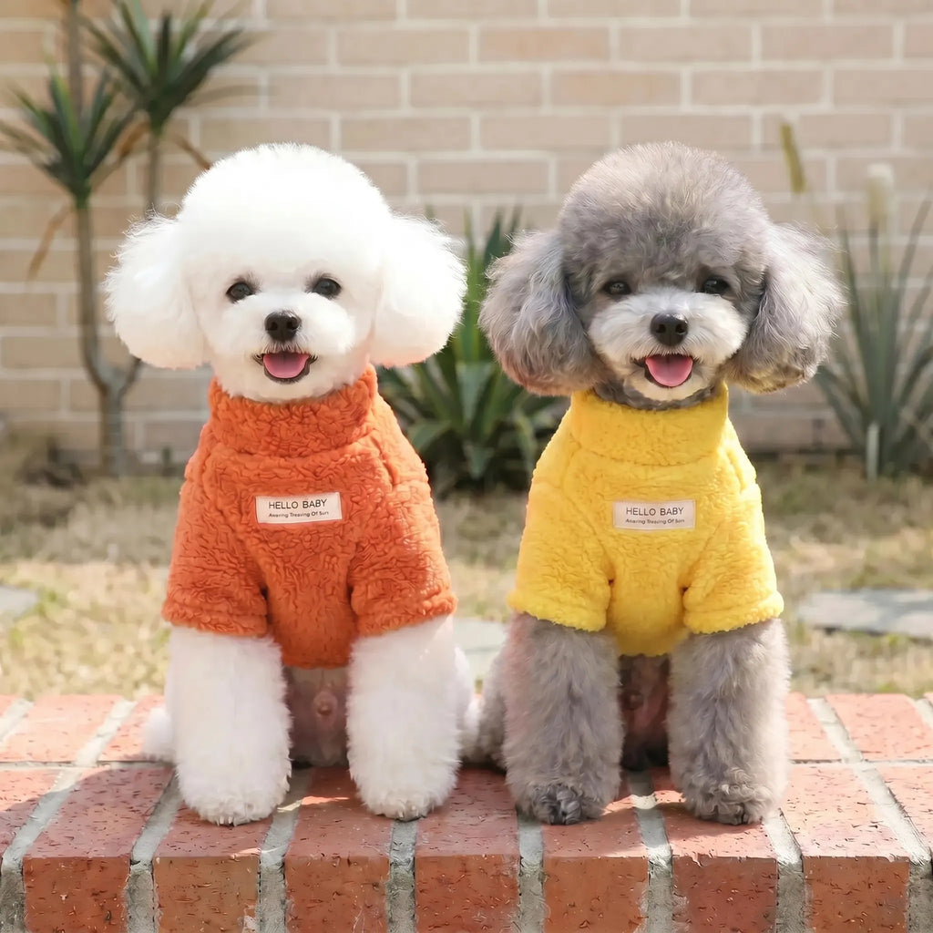 Maglione morbido e soffice per cani con attacco per guinzaglio