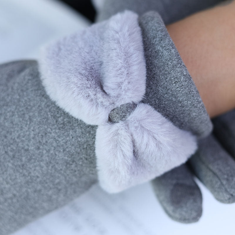 Guantes suaves al tacto con puños de lazo de pelo sintético