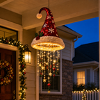Festliche Weihnachtsbeleuchtung zum Aufhängen in Form einer Weihnachtsmannmütze mit Stern- und Baumornamenten