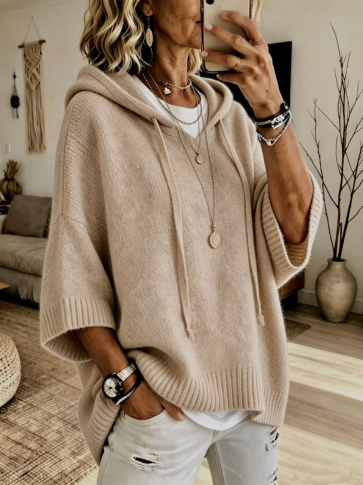 Naisten hupullinen ylisuuri neuleponcho