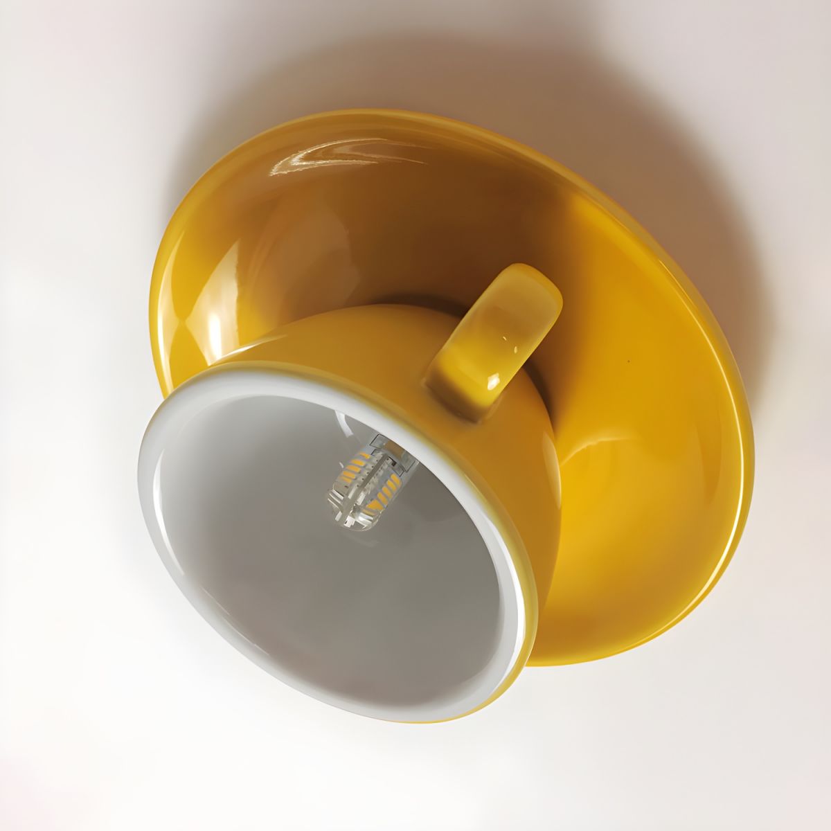 Lampada da soffitto a forma di tazza da tè