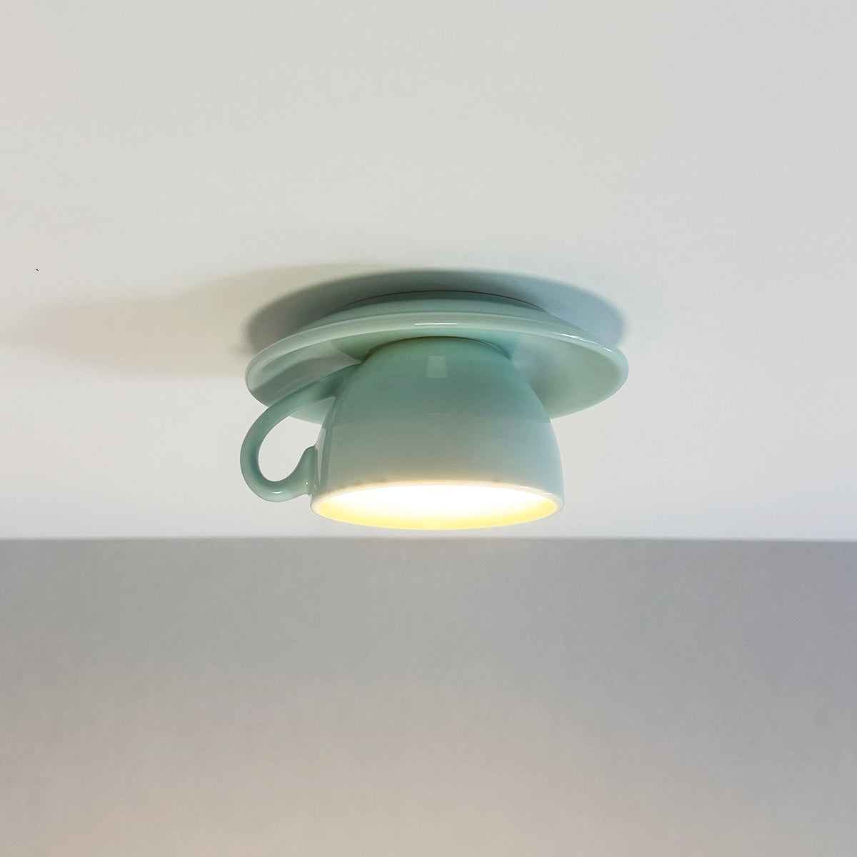 Lampada da soffitto a forma di tazza da tè