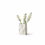 Vase en céramique au style papier froissé