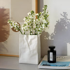 Vase en céramique au style papier froissé