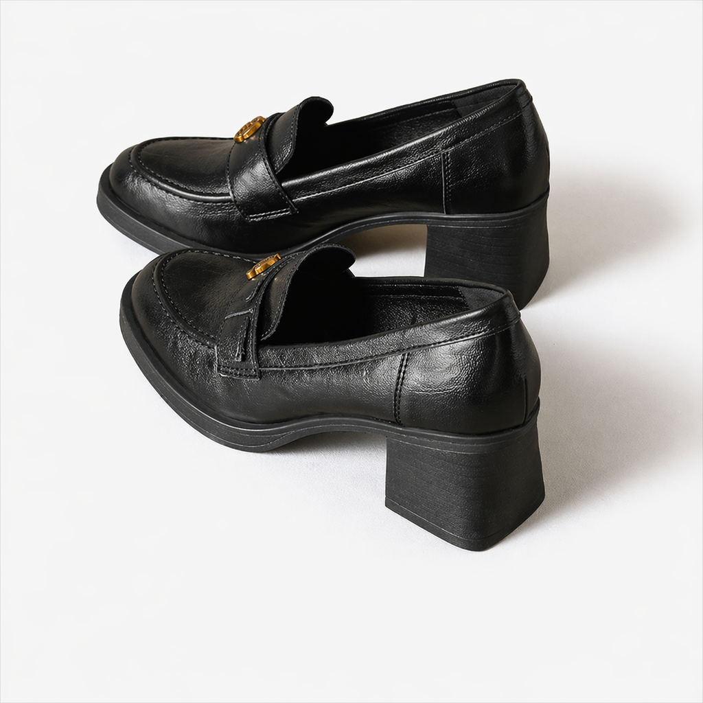 Loafers för kvinnor med blockklack och slip-on-design